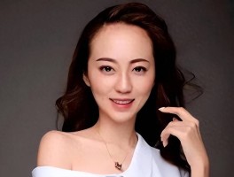 许家印被捕倒台后恒大歌舞团长白珊珊被曝居然嫁给了这个男人